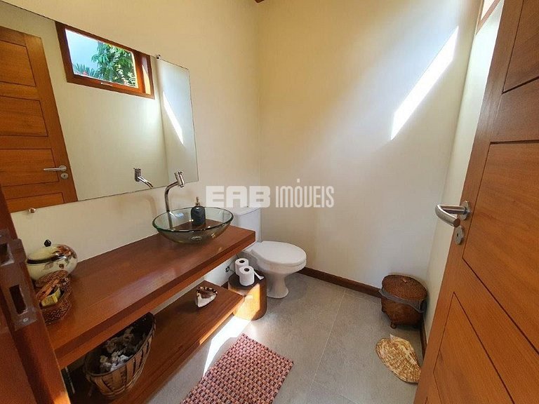 Moderna casa de temporada na praia de Itamambuca