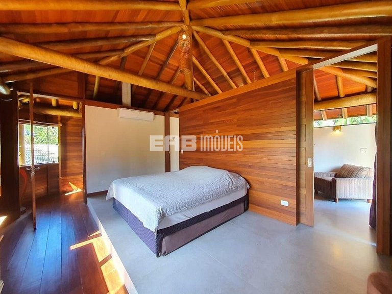 Moderna casa de temporada na praia de Itamambuca