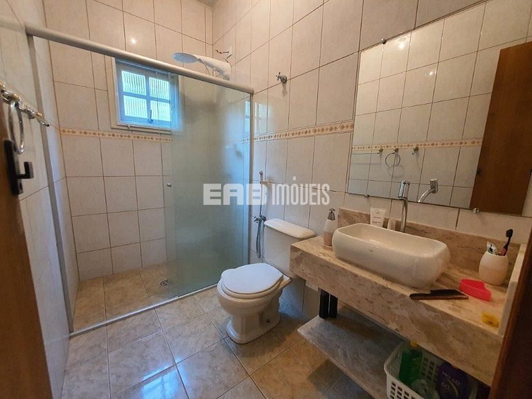 Casa em rua tranquila e arborizada na praia de Itamambuca