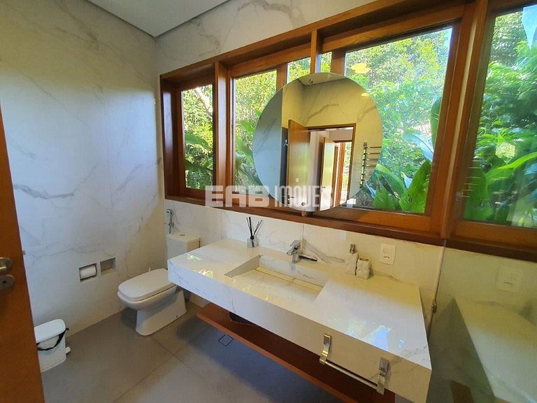 Moderna casa de praia, a poucos passos das areias de Itamamb