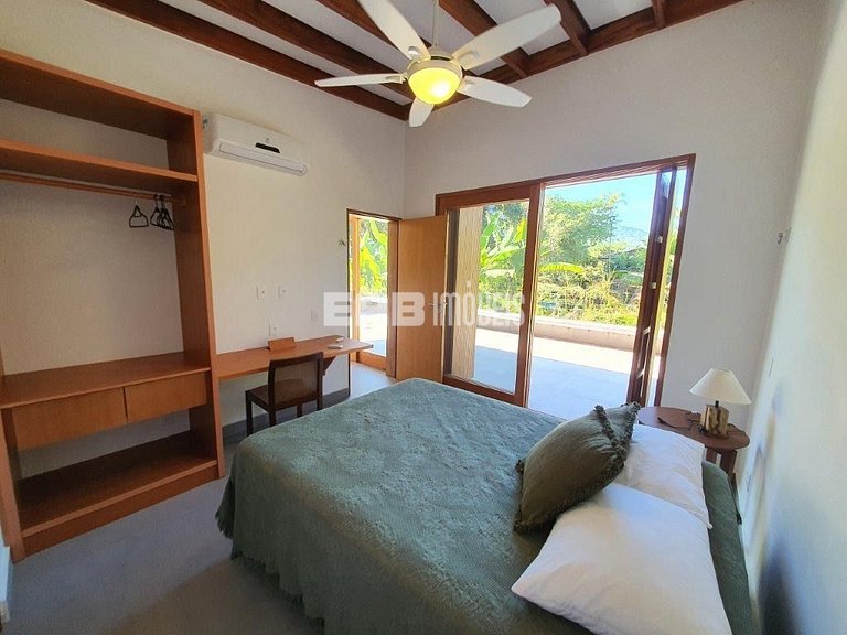 Moderna casa de praia, a poucos passos das areias de Itamamb