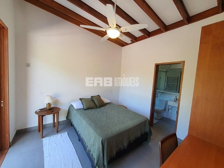 Moderna casa de praia, a poucos passos das areias de Itamamb