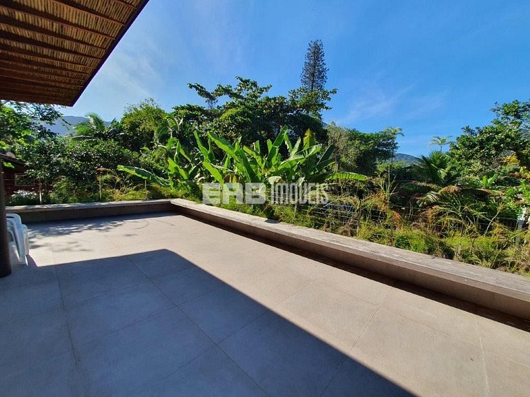 Moderna casa de praia, a poucos passos das areias de Itamamb