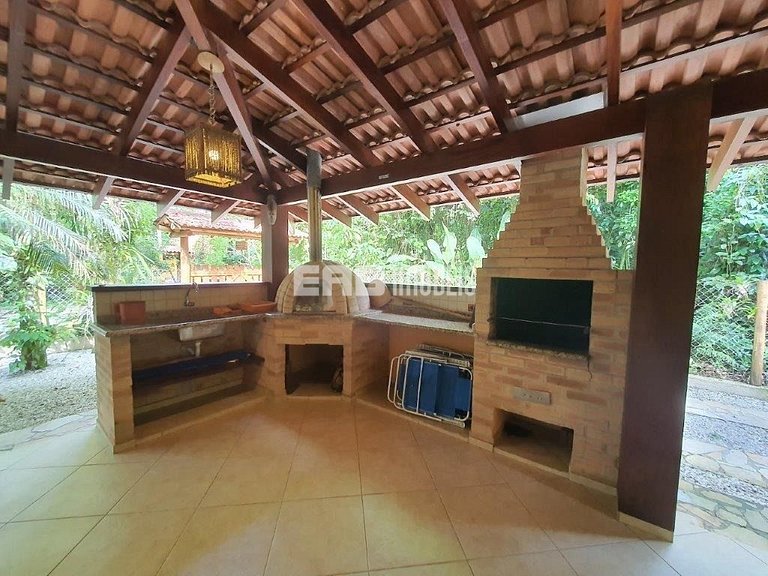 Casa com 3 dormitórios na praia de Itamambuca em Ubatuba