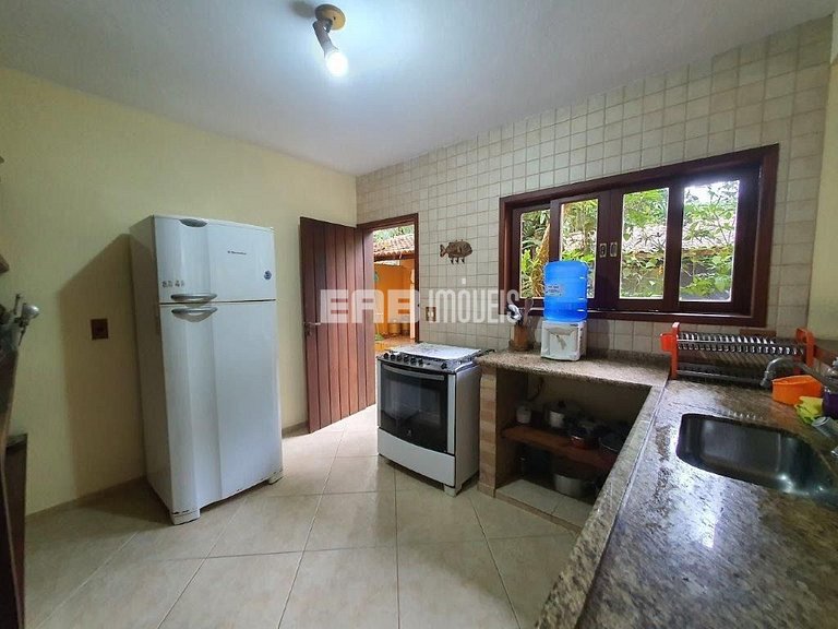 Casa com 3 dormitórios na praia de Itamambuca em Ubatuba