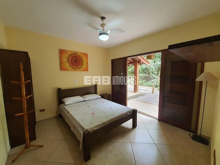 Casa com 3 dormitórios na praia de Itamambuca em Ubatuba
