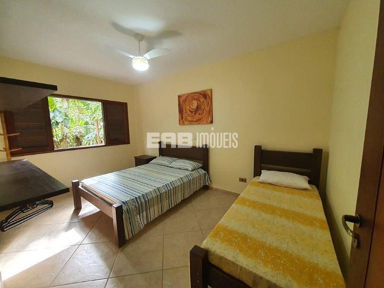 Casa com 3 dormitórios na praia de Itamambuca em Ubatuba