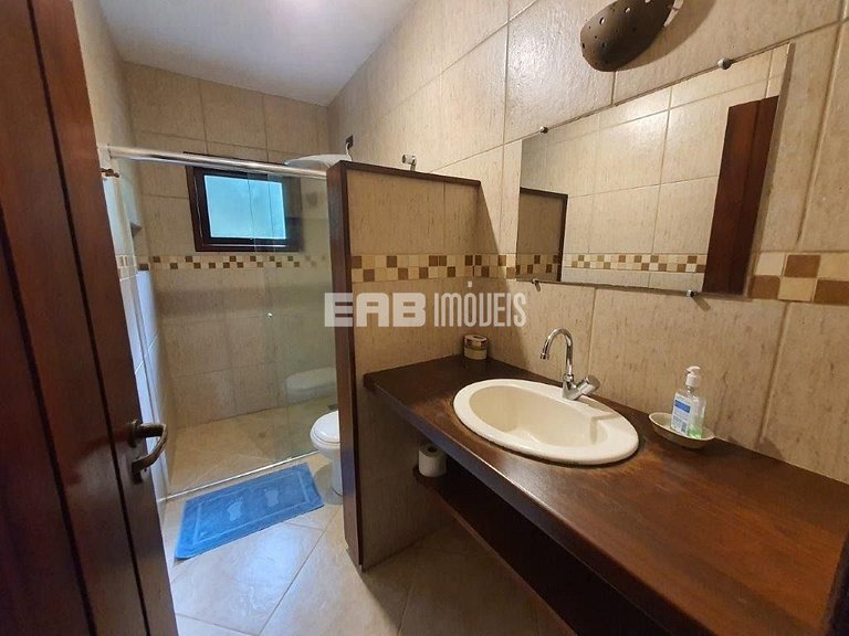 Casa com 3 dormitórios na praia de Itamambuca em Ubatuba