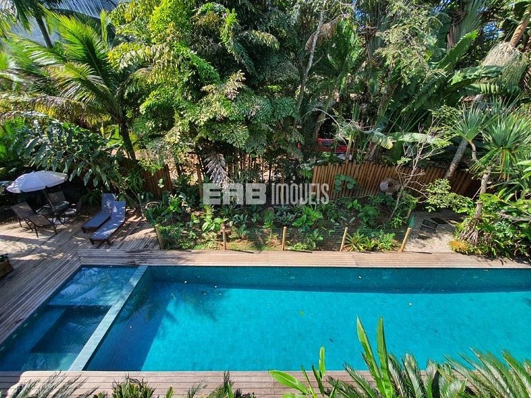 Belíssima casa com piscina e espaço gourmet na praia de Itam