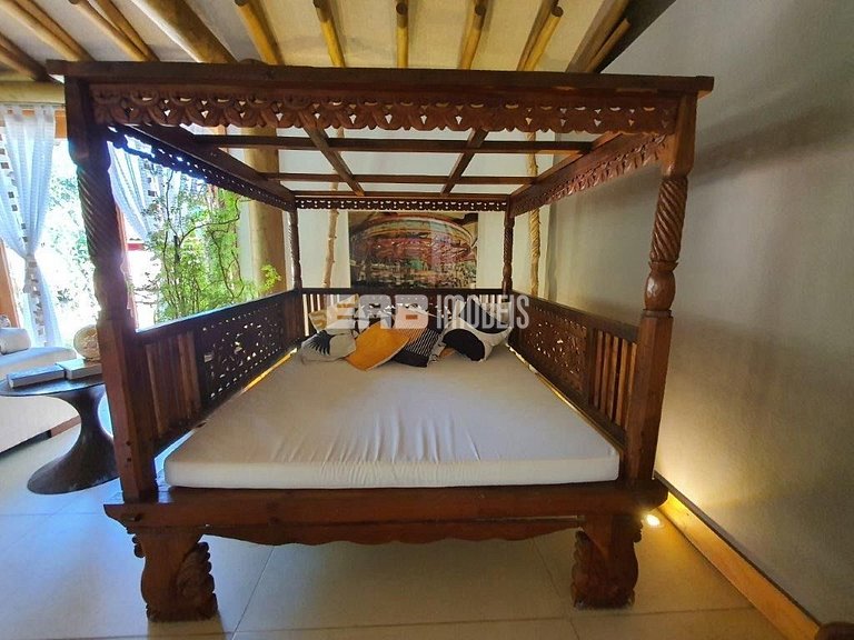 Belíssima casa com piscina e espaço gourmet na praia de Itam