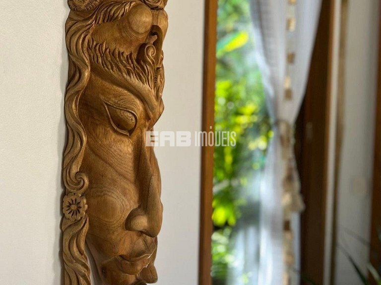 Belíssima casa com piscina e espaço gourmet na praia de Itam