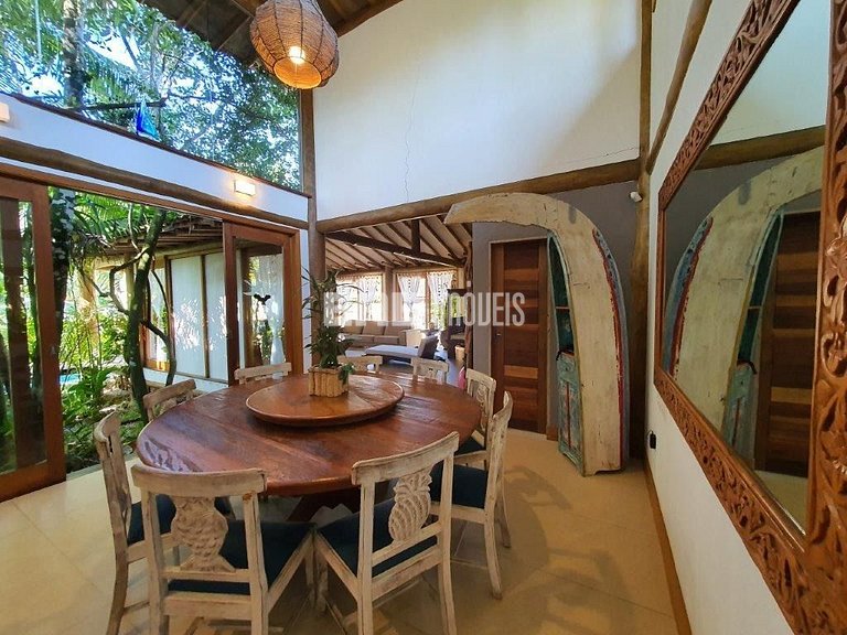 Belíssima casa com piscina e espaço gourmet na praia de Itam