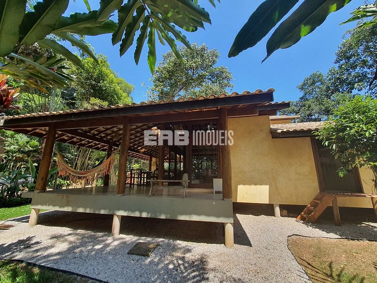 Charmosa casa palafitada para temporada em Itamambuca