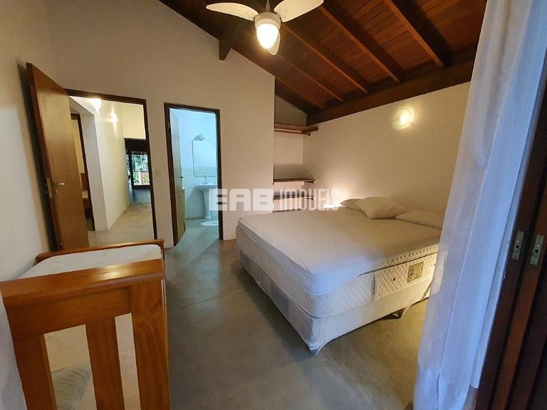 Charmosa casa palafitada para temporada em Itamambuca