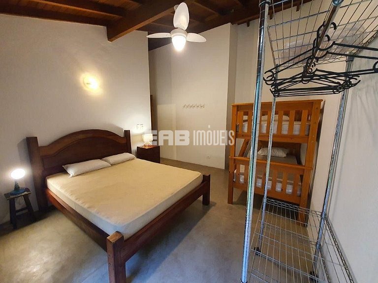 Charmosa casa palafitada para temporada em Itamambuca