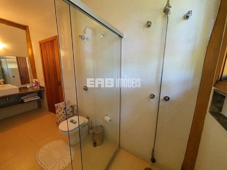 Belíssima casa com piscina e espaço gourmet na praia de Itam