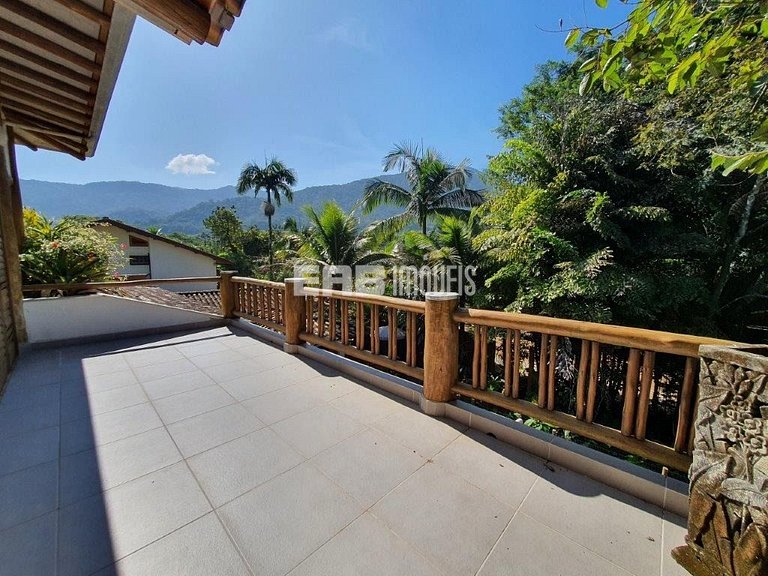 Belíssima casa com piscina e espaço gourmet na praia de Itam