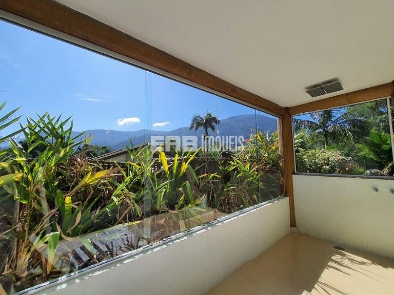 Belíssima casa com piscina e espaço gourmet na praia de Itam