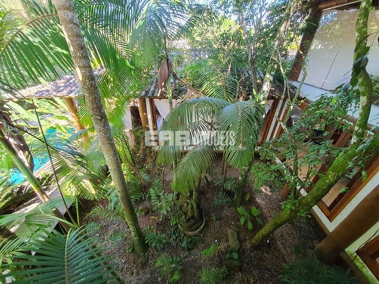 Belíssima casa com piscina e espaço gourmet na praia de Itam