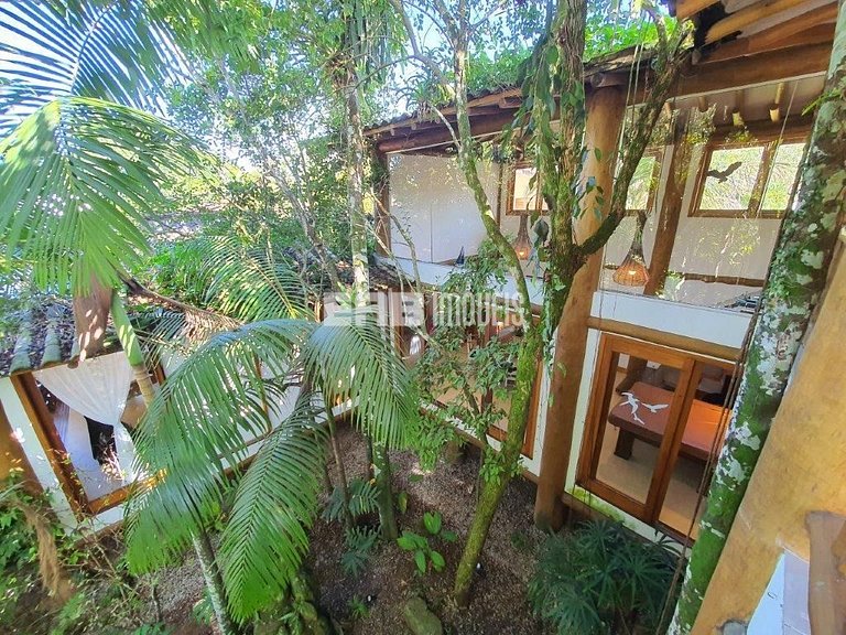 Belíssima casa com piscina e espaço gourmet na praia de Itam