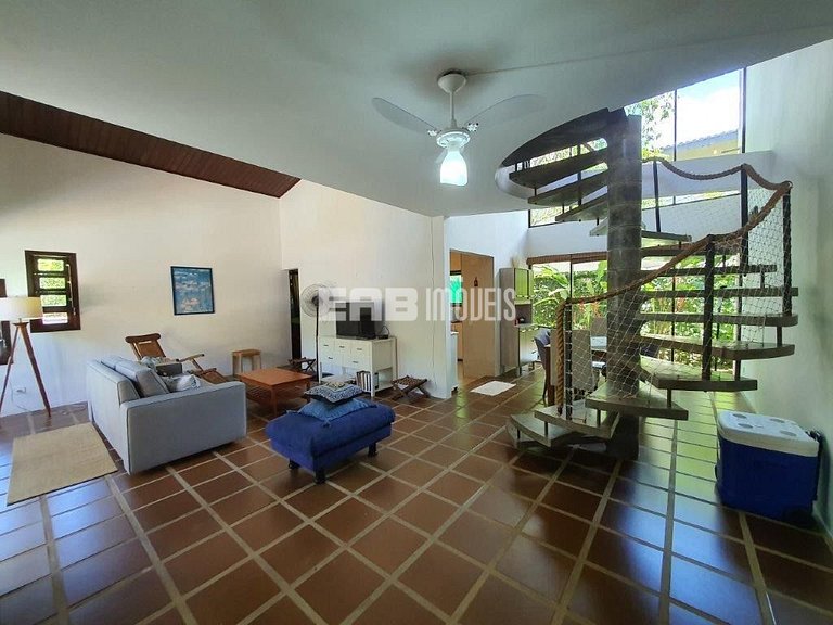 A apenas 60m da praia de Itamambuca!