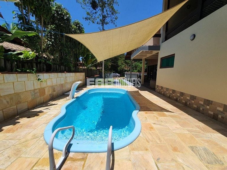 A apenas 60m da praia de Itamambuca!