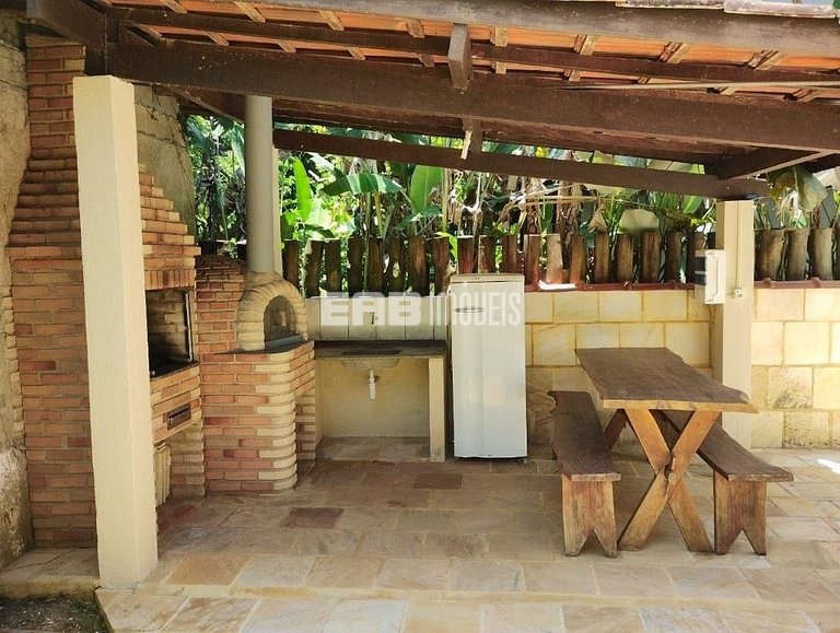 A apenas 60m da praia de Itamambuca!