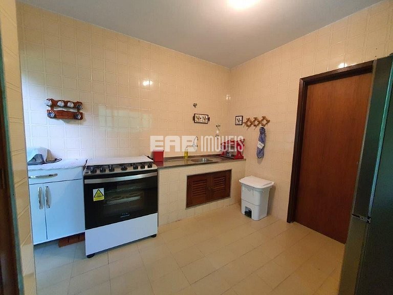 A apenas 60m da praia de Itamambuca!