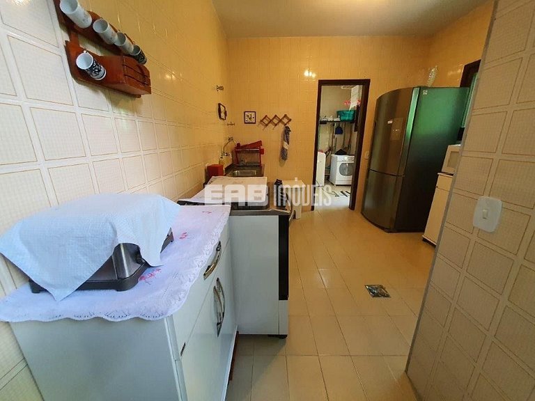 A apenas 60m da praia de Itamambuca!