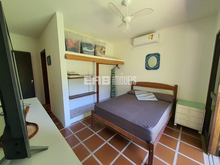 A apenas 60m da praia de Itamambuca!