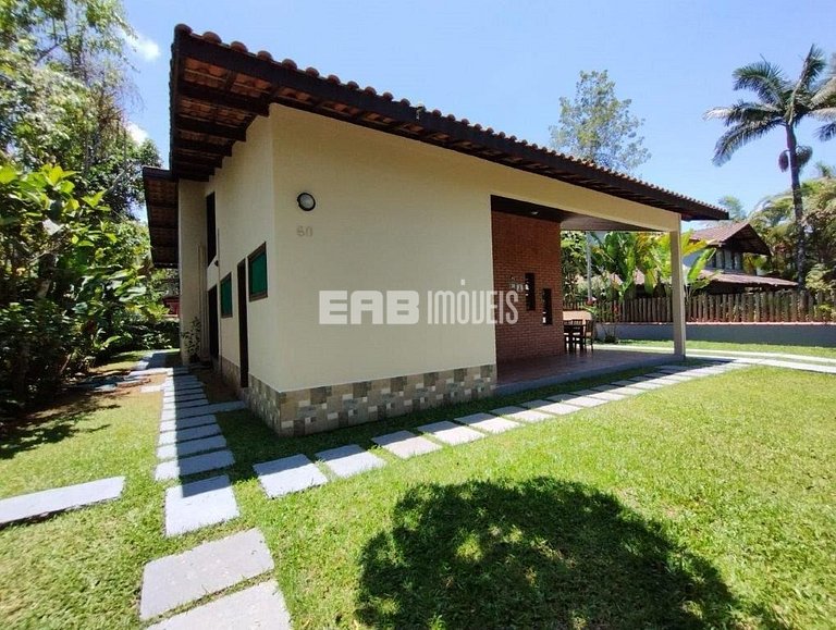 A apenas 60m da praia de Itamambuca!