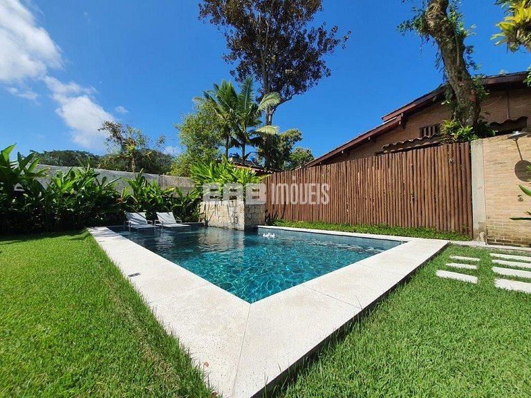 Casa com 2 suítes, piscina, churrasqueira e ar condicionado