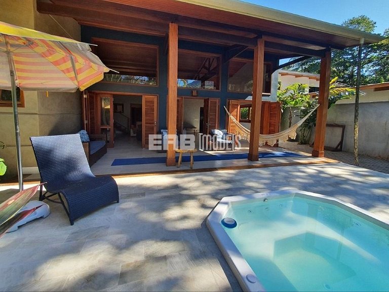 Casa para temporada na praia de Itamambuca, Ubatuba