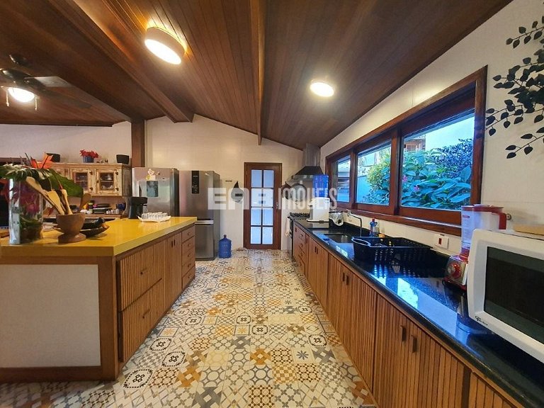 Casa para temporada na praia de Itamambuca, Ubatuba