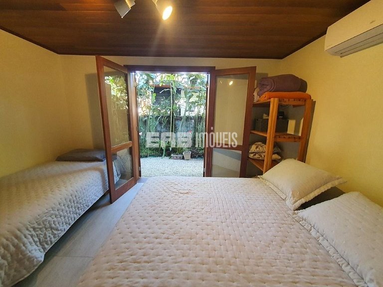 Casa para temporada na praia de Itamambuca, Ubatuba