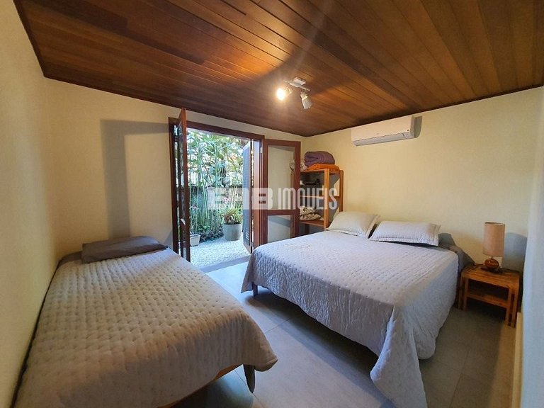 Casa para temporada na praia de Itamambuca, Ubatuba