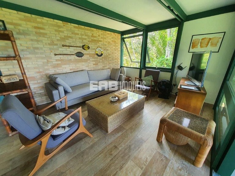 Casa com vista para o mar, na praia do Félix, em Ubatuba