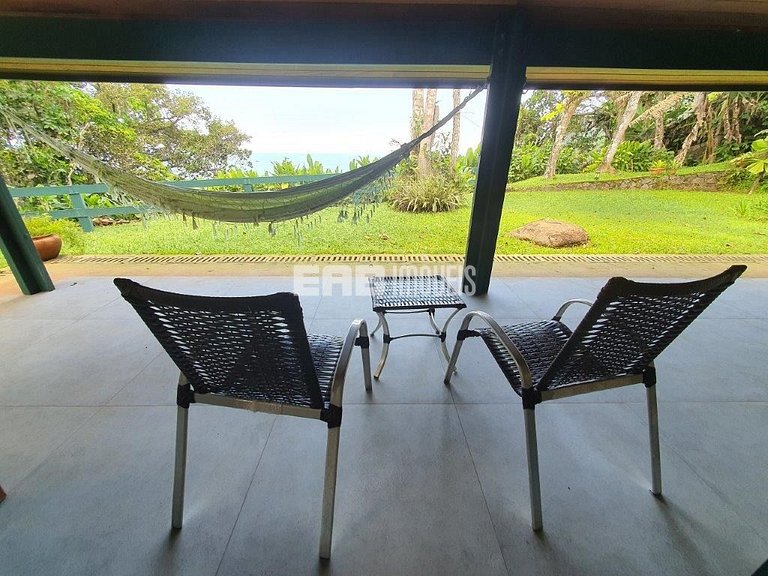 Casa com vista para o mar, na praia do Félix, em Ubatuba