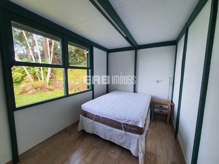 Casa com vista para o mar, na praia do Félix, em Ubatuba