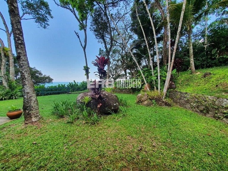 Casa com vista para o mar, na praia do Félix, em Ubatuba