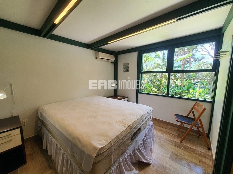 Casa com vista para o mar, na praia do Félix, em Ubatuba