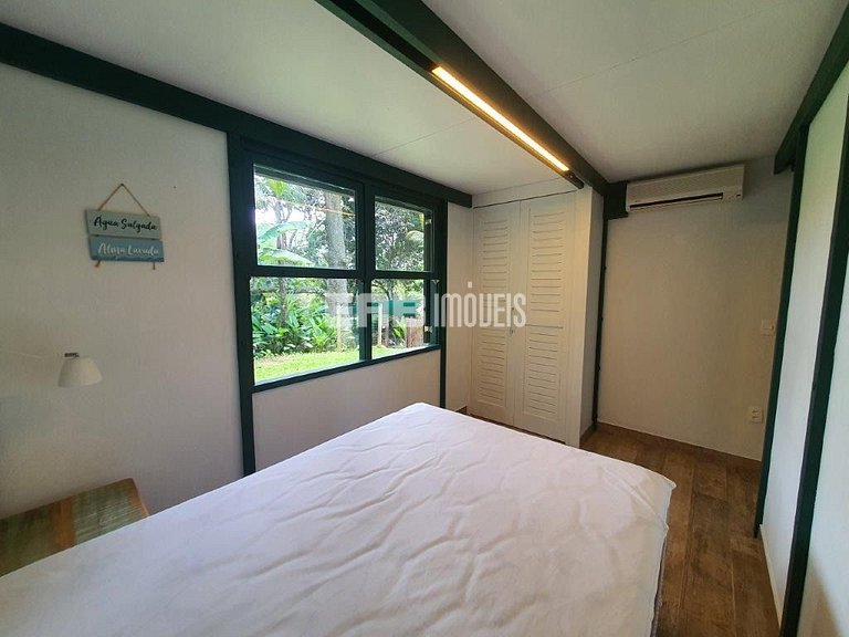 Casa com vista para o mar, na praia do Félix, em Ubatuba