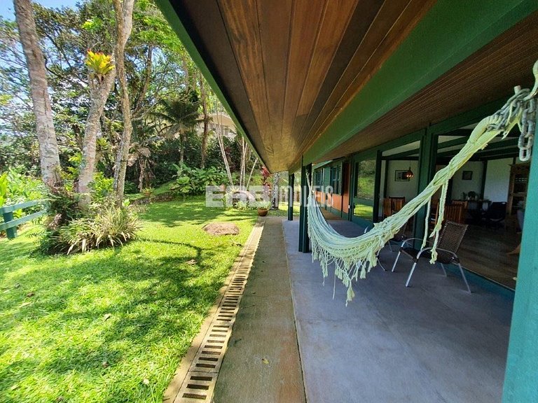 Casa com vista para o mar, na praia do Félix, em Ubatuba