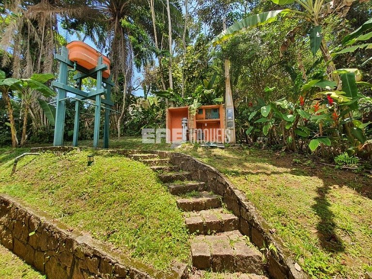 Casa com vista para o mar, na praia do Félix, em Ubatuba