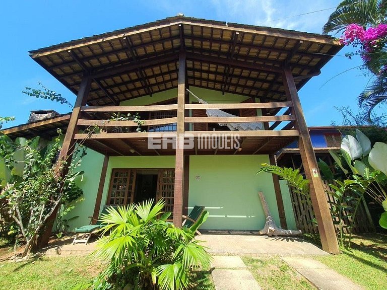 Casa com 5 suítes para locação na Praia de Itamambuca