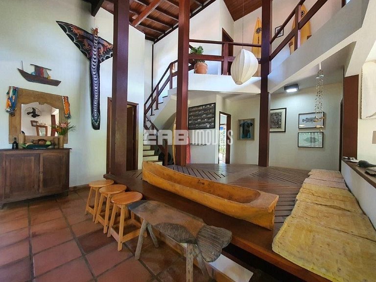 Casa com 5 suítes para locação na Praia de Itamambuca