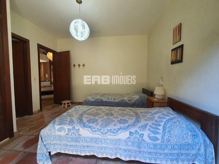 Casa com 5 suítes para locação na Praia de Itamambuca