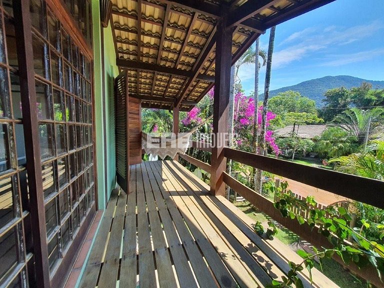 Casa com 5 suítes para locação na Praia de Itamambuca
