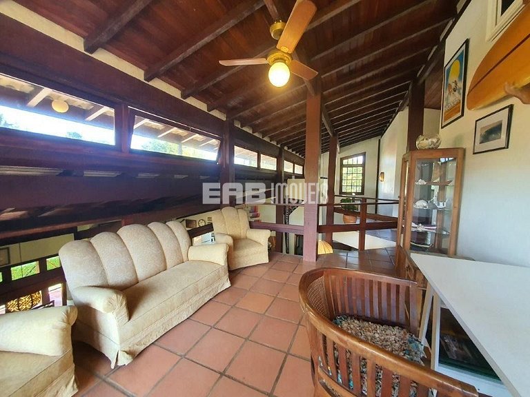 Casa com 5 suítes para locação na Praia de Itamambuca