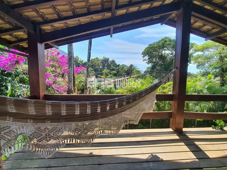 Casa com 5 suítes para locação na Praia de Itamambuca